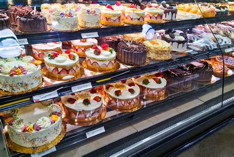 The Best Patisserie/Cake Shop Near Lapu.